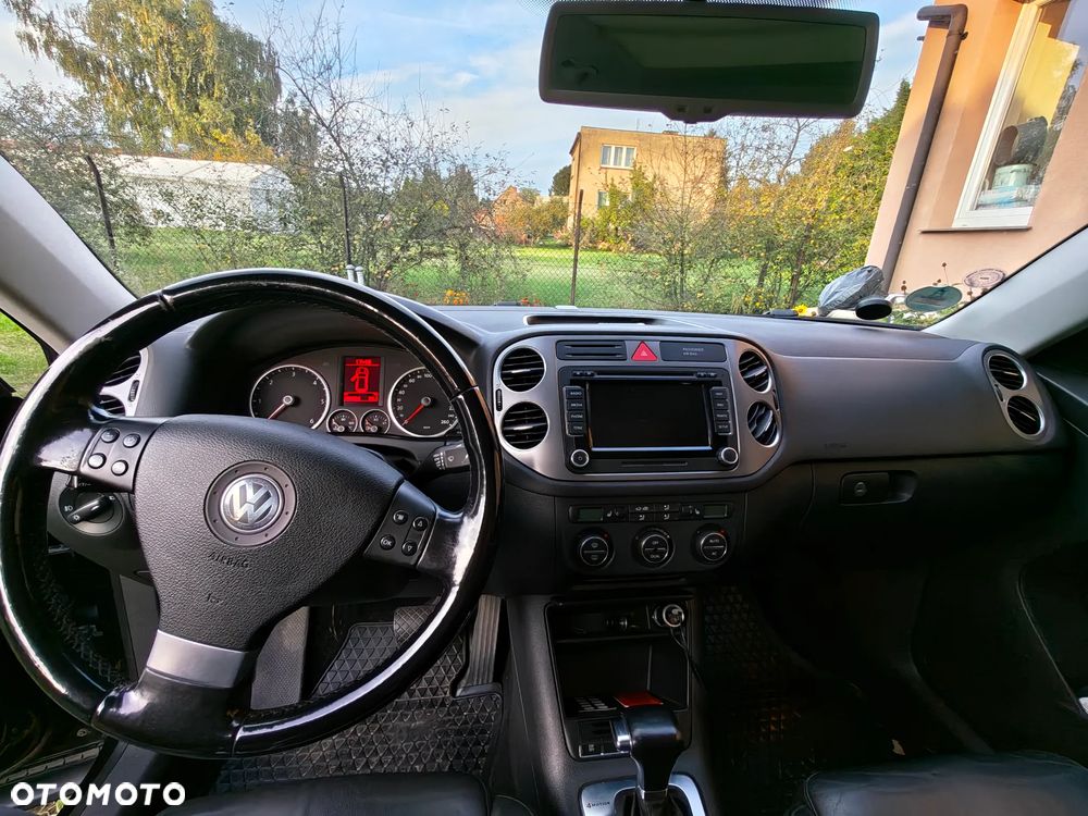 Volkswagen Tiguan - 8