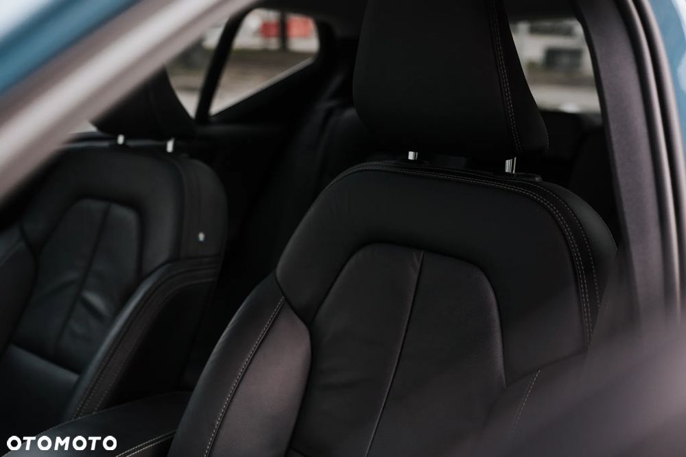 Volvo XC 40 B5 AWD Ultimate Bright - 38