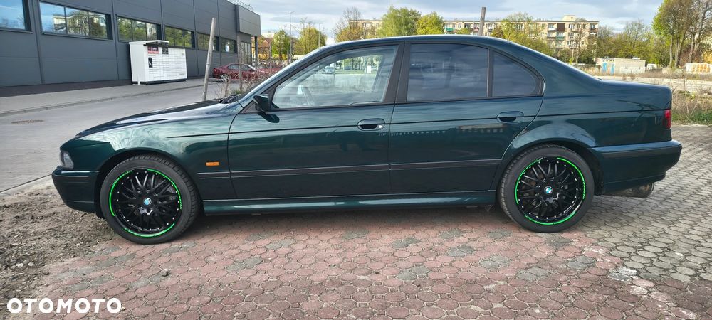 BMW Seria 5 528i - 4