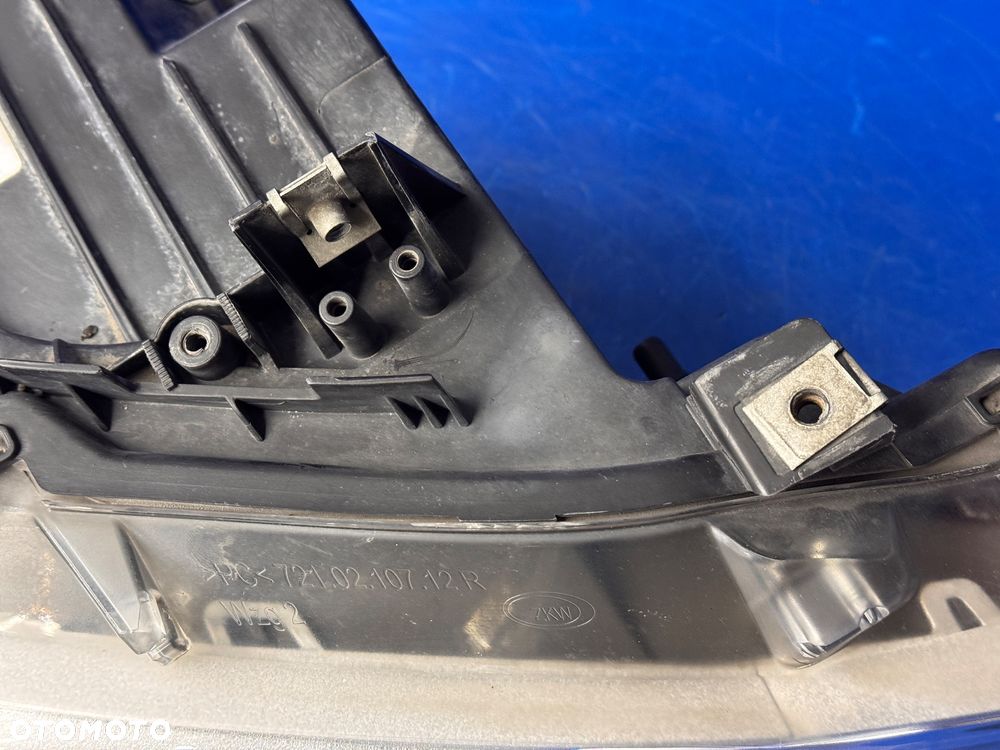 PRAWY BI XENON BMW F30 F31 EUROPA BDB - 4