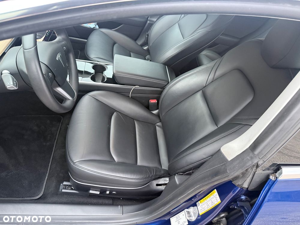 Tesla Model 3 - 14