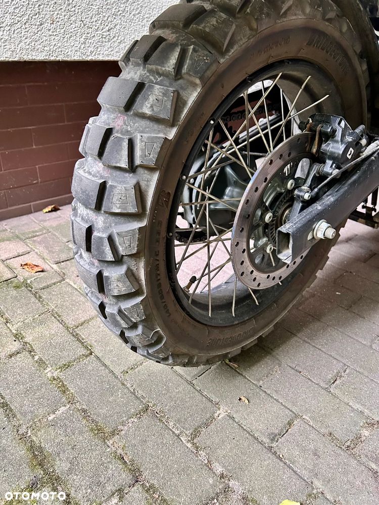 Royal Enfield Himalayan - 5