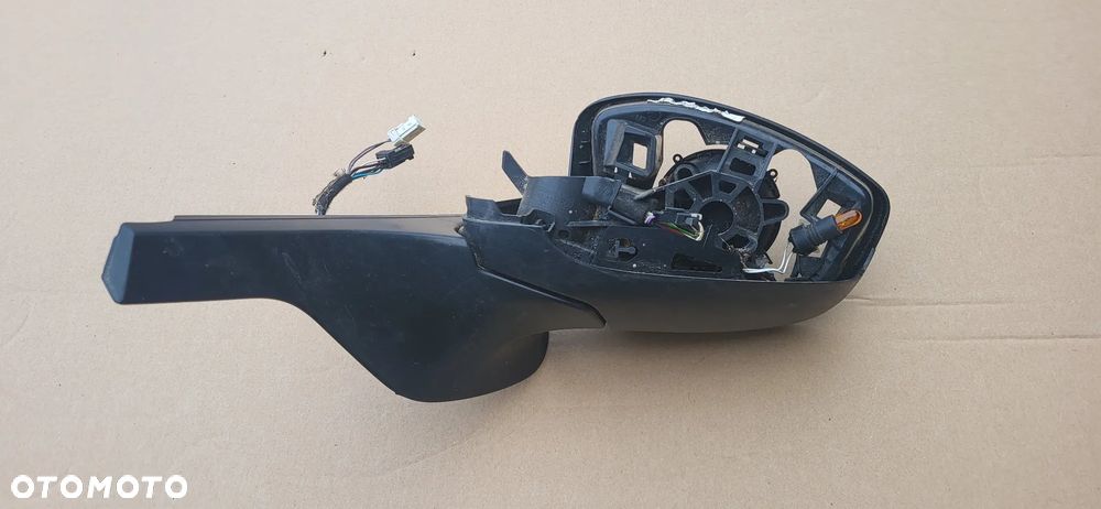 LUSTERKO LEWE CITROEN C3 III 8PIN - 6