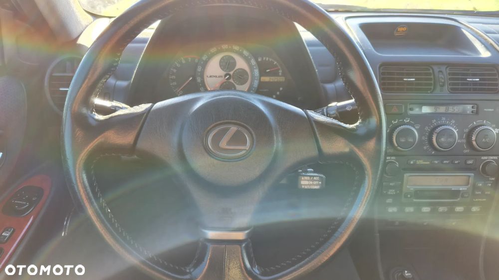 Lexus IS 200 Elegance - 17