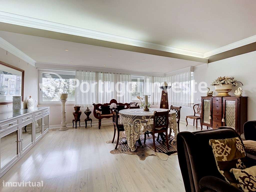 Excelente apartamento de 4 assoalhadas na Av. D. Nuno Álvares Perei... - Grande imagem: 2/24
