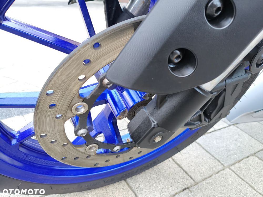 Yamaha YZF - 16
