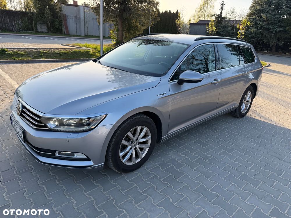 Volkswagen Passat 2.0 TDI SCR DSG Comfortline - 2