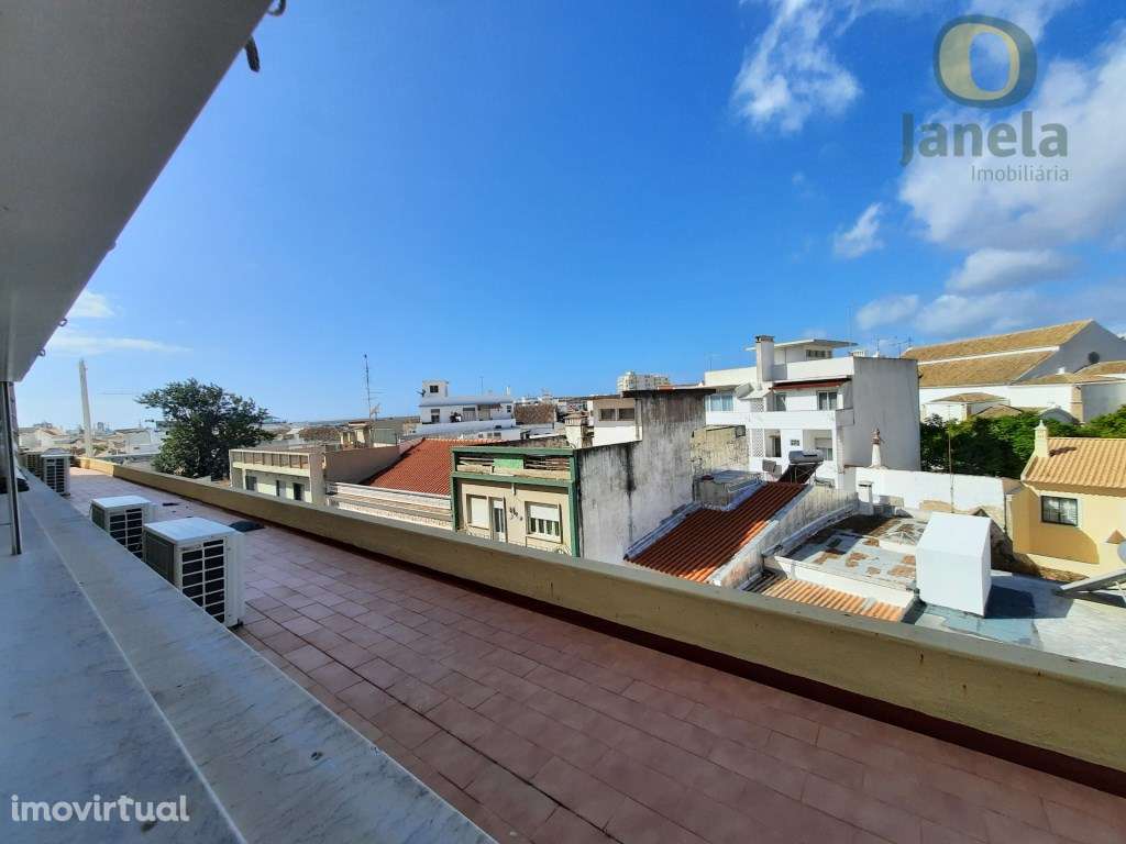 Notável Edifício para Investimento, com 4.365,60 m2, vistas Mar e C... - Grande imagem: 3/21