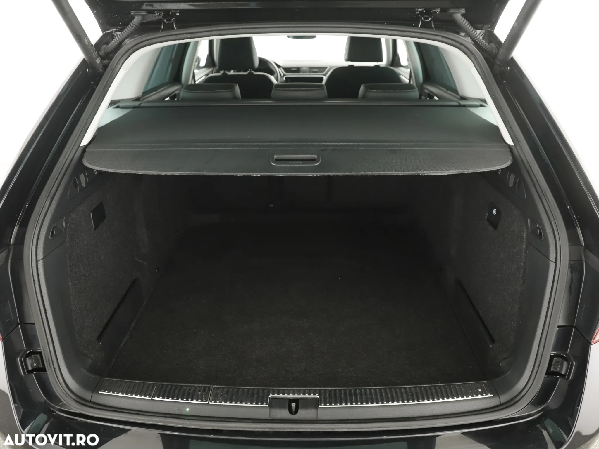 Skoda Superb 2.0 TDI 4X4 DSG Style - 24