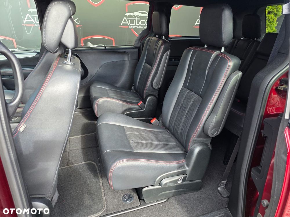Dodge Grand Caravan - 20