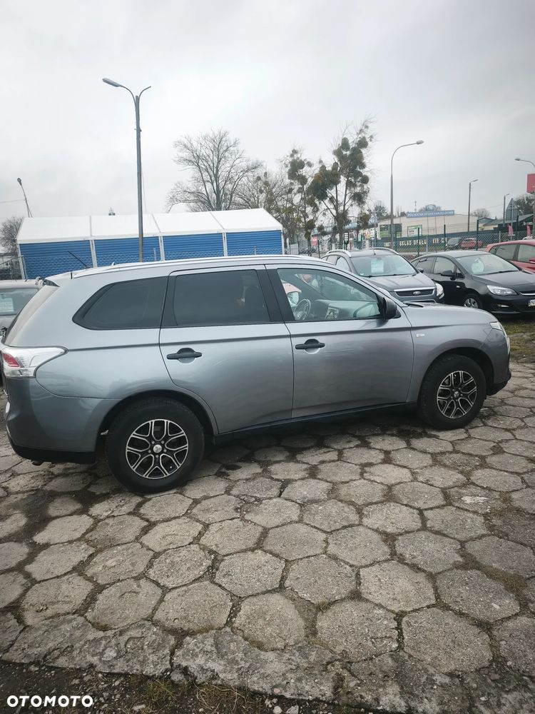 Mitsubishi Outlander 2.0 2WD Plus - 11