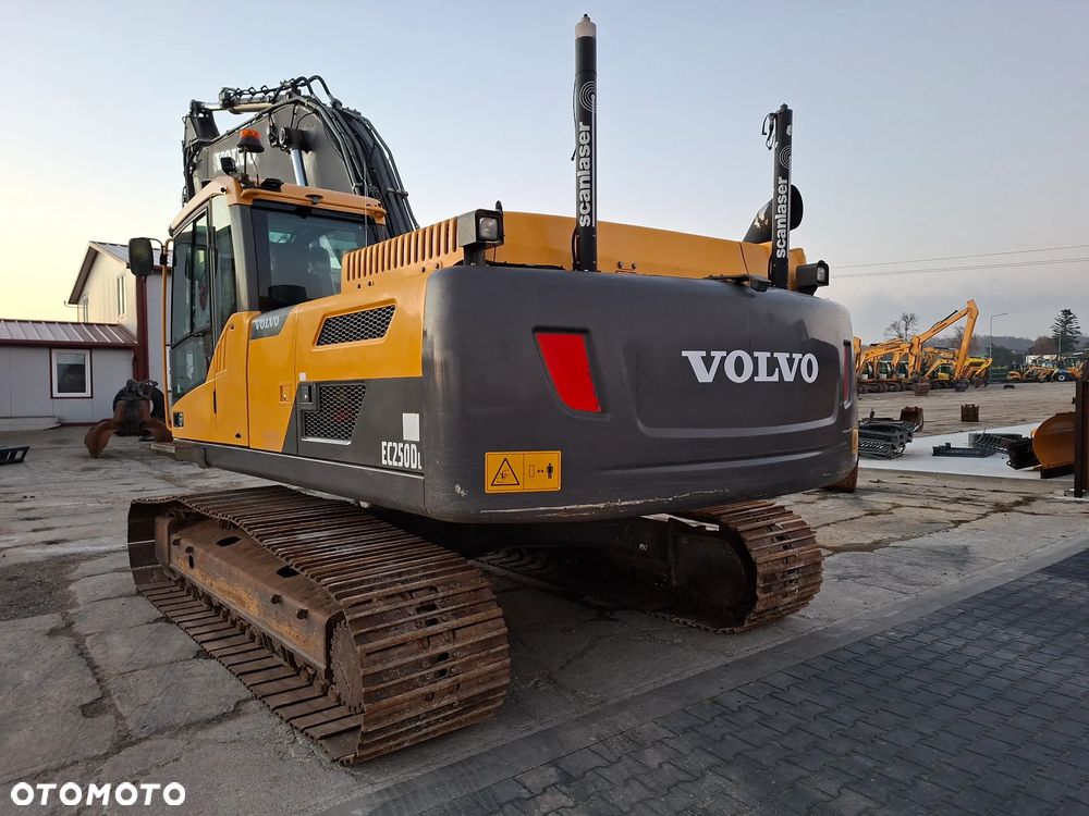 Volvo EC250DL ROTOTILT ze szczypcami / Niwelacja / - 9