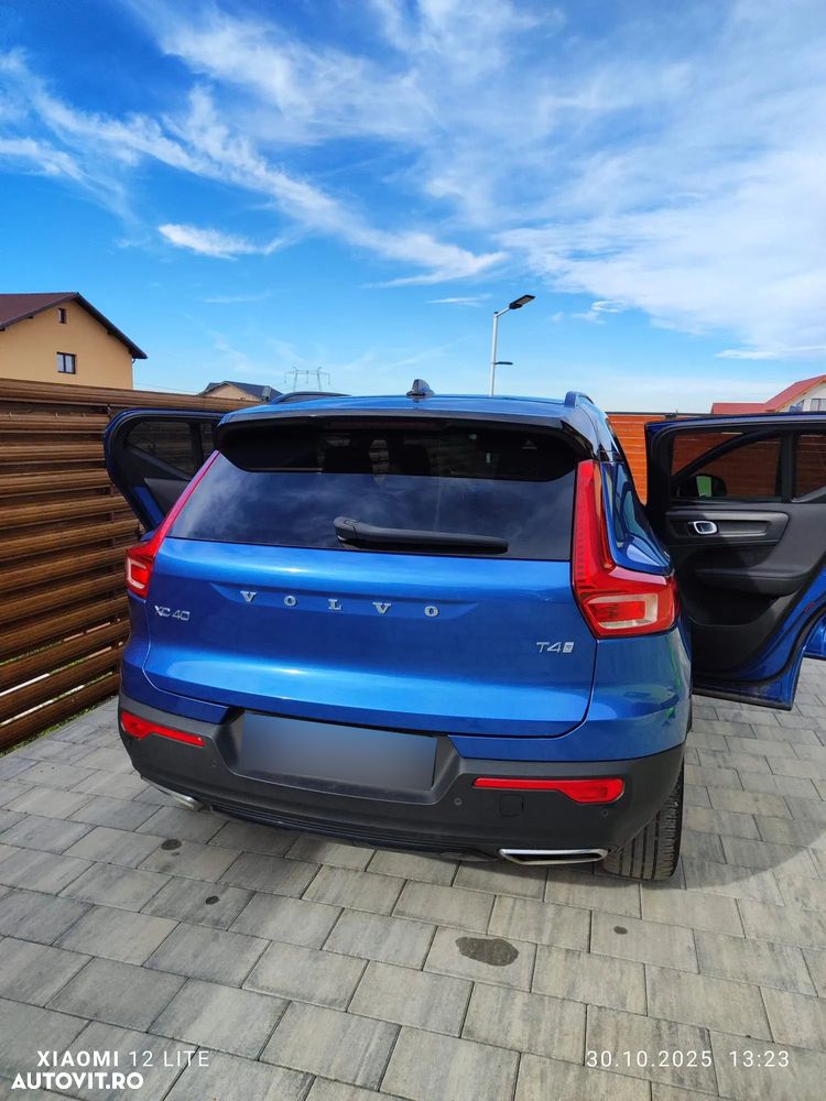 Volvo XC 40 T4 R-Design - 6