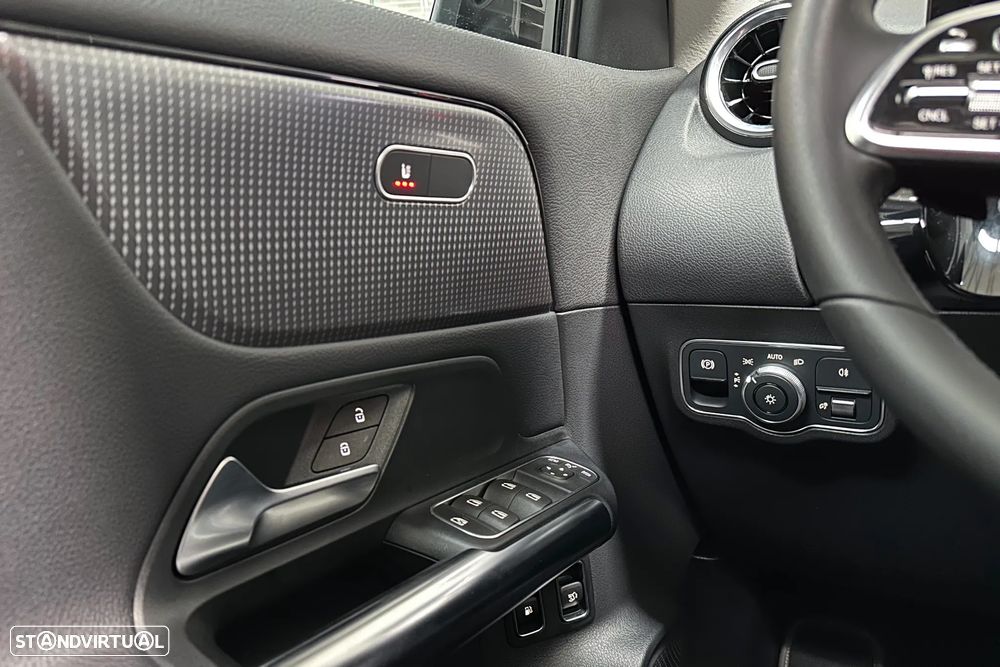 Mercedes-Benz GLA 250 e 8G-DCT Edition Progressive Line - 44