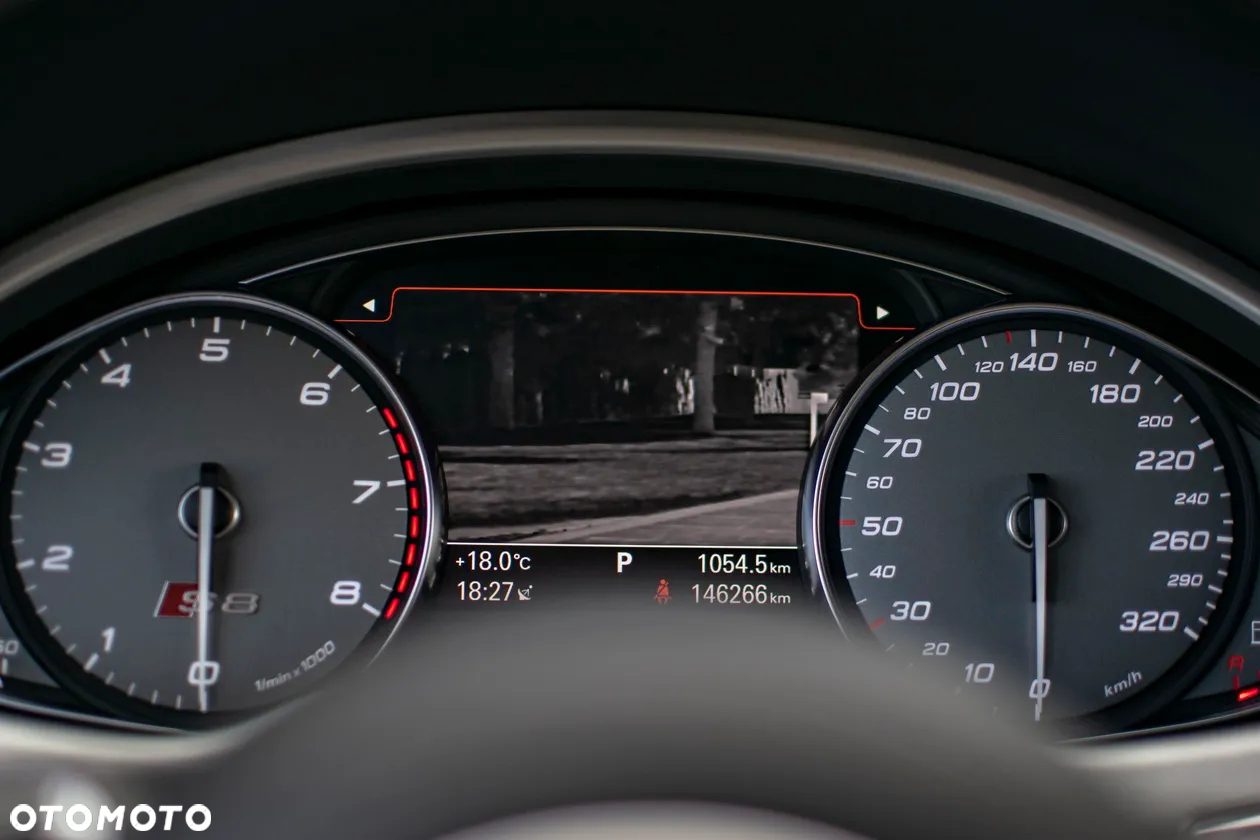 Audi S8 4.0 TFSI Quattro - 38