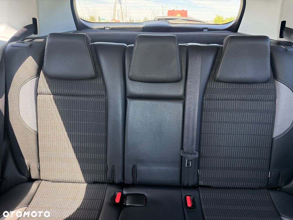 Peugeot 2008 PureTech 110 GPF Stop&Start EAT6 Allure - 12
