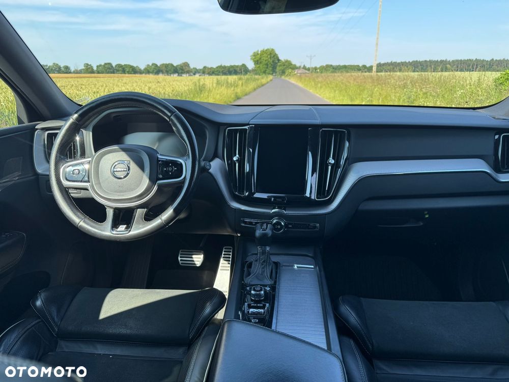 Volvo XC 60 D4 AWD R-Design - 6