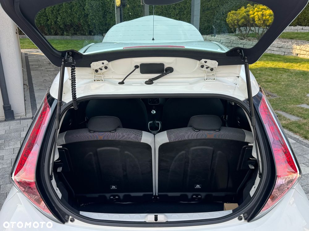 Toyota Aygo x-play Edition S+ - 10