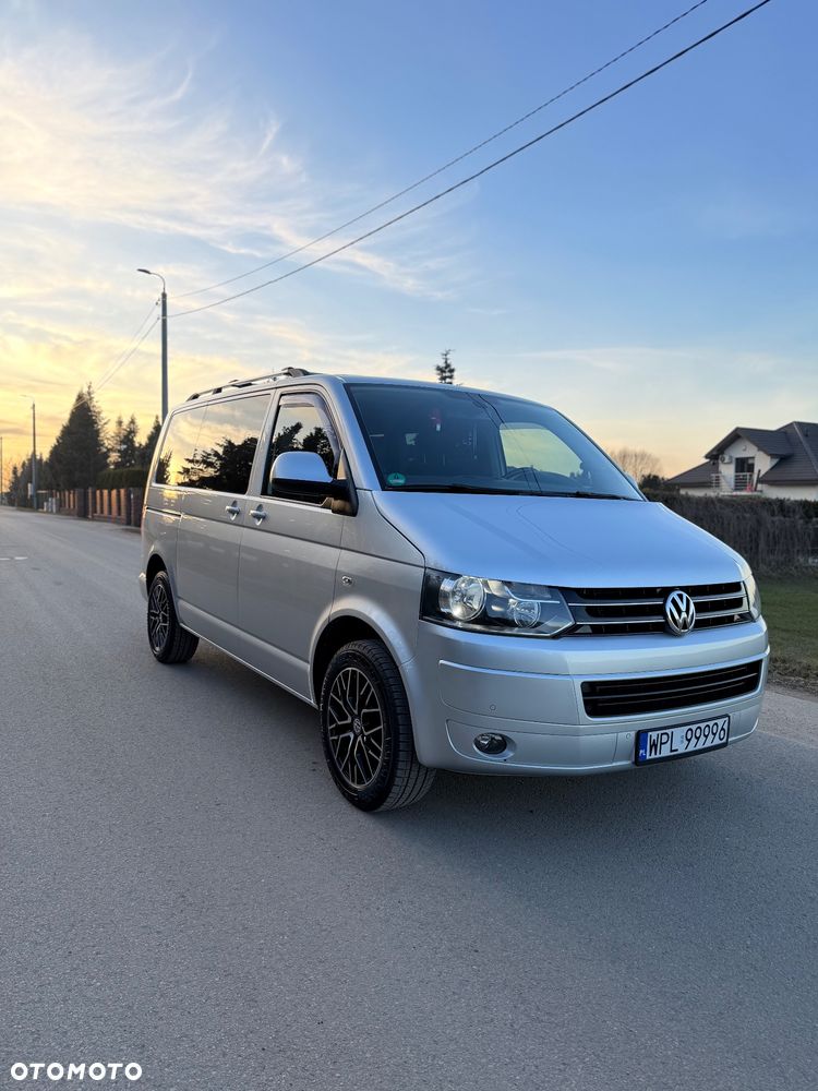 Volkswagen Caravelle - 1
