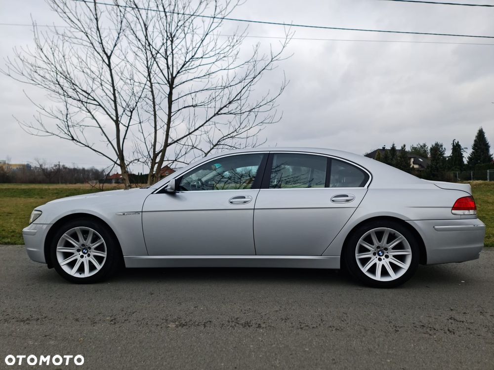 BMW Seria 7 740Li - 24