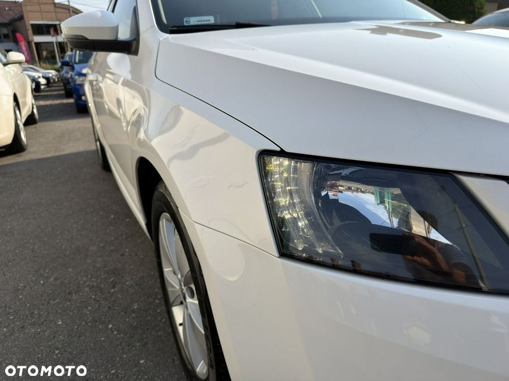 Skoda Octavia 1.6 TDI Active - 10