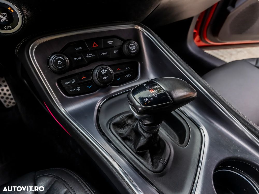 Dodge Challenger Automatik R/T Plus Scat Pack - 23