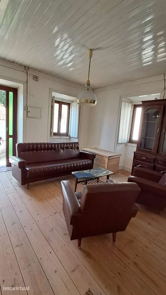 Moradia T2 com 1.950 m² de Terreno | Para Remodelar | Castanheira - Al - Grande imagem: 2/9