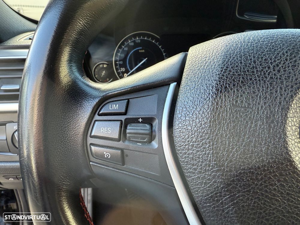 BMW 320 d Touring Sport-Aut. Efficient Dynamics Edition Sport Line - 25