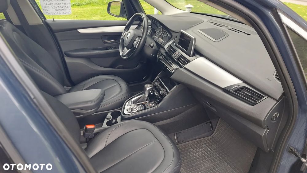 BMW Seria 2 218d Active Tourer - 12