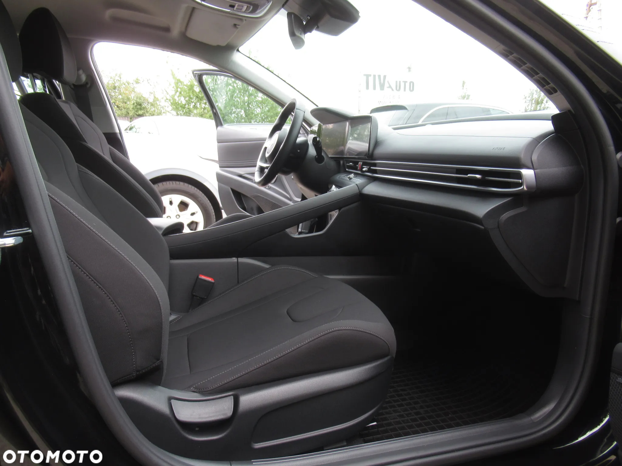 Hyundai Elantra 1.6 Executive CVT - 10