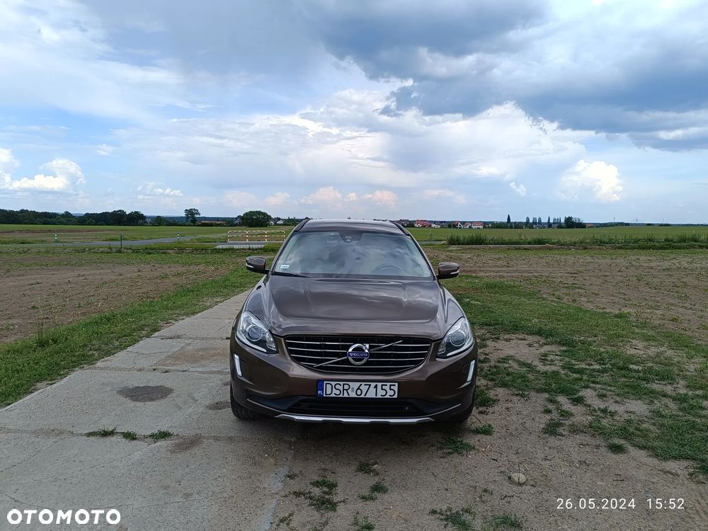 Volvo XC 60 D5 AWD Momentum - 2