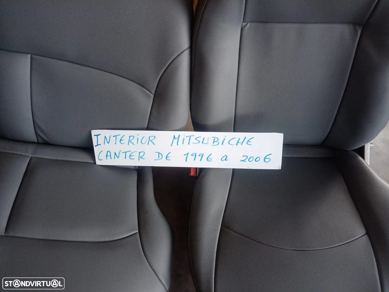 Interior Mitsubishi Canter ano 2000 - 2