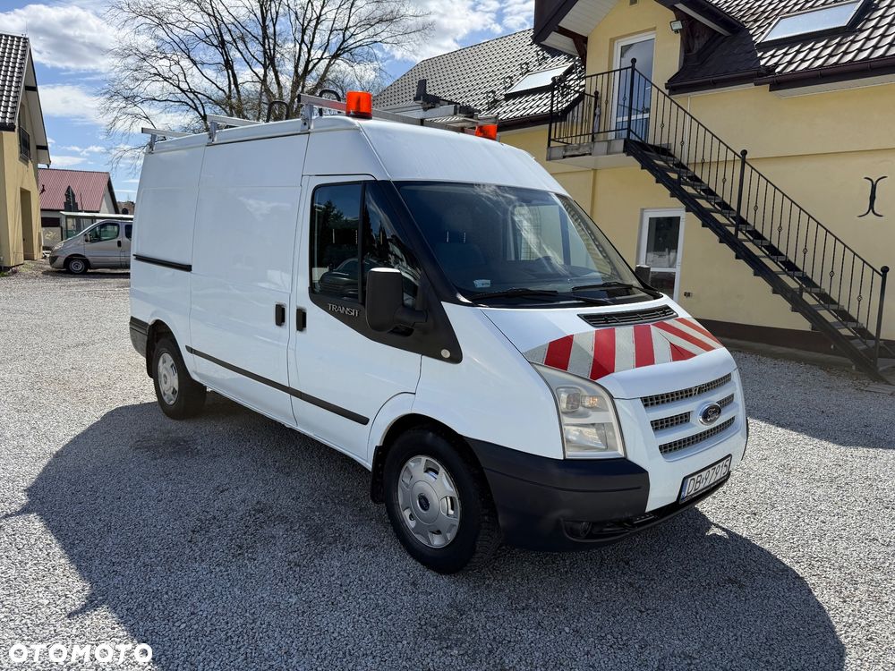 Ford Transit Furgon Warsztat 4x4 L2H2 2.2 TDCI 125KM 4x4 - 2