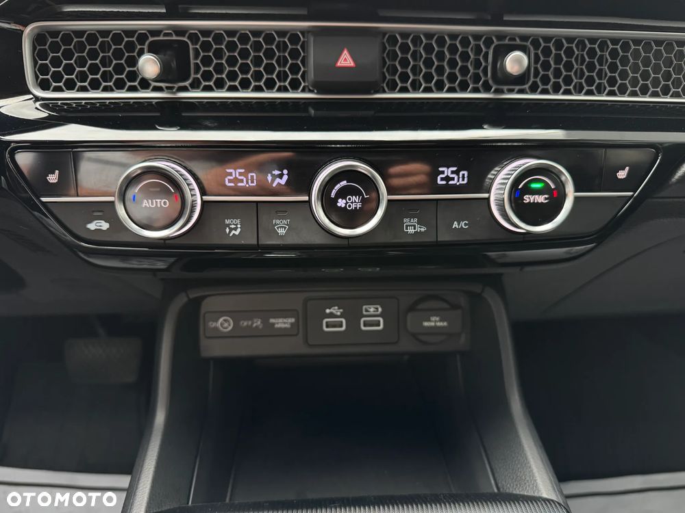 Honda Civic 2.0 i-MMD Elegance BSI CVT - 15