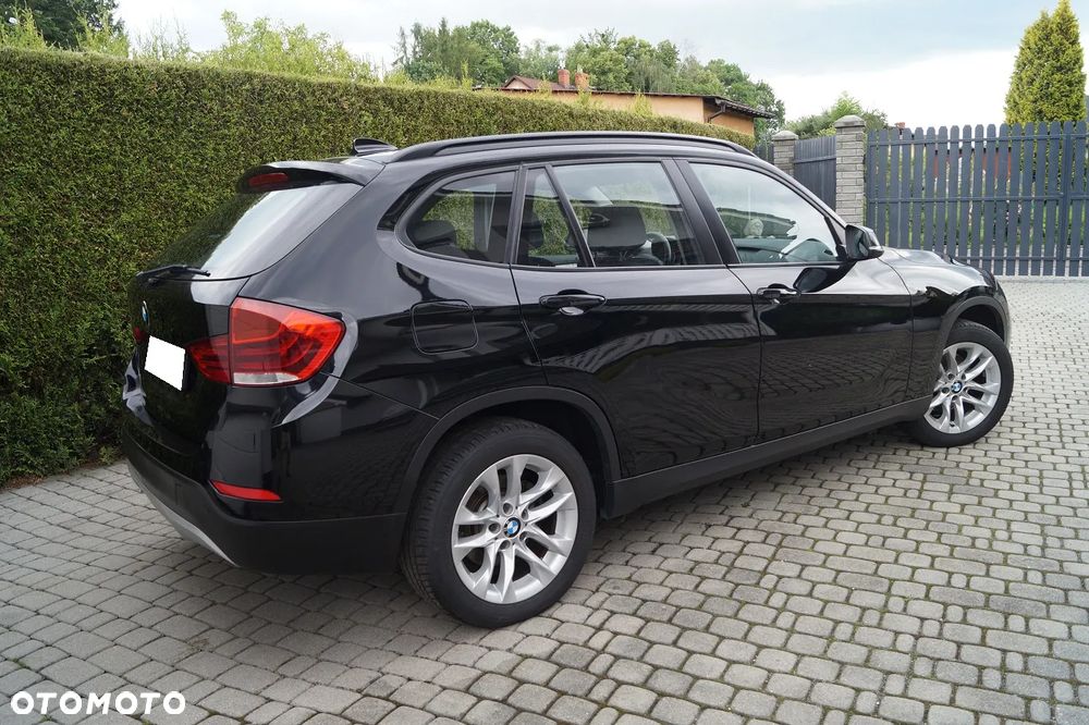 BMW X1 sDrive18i - 11