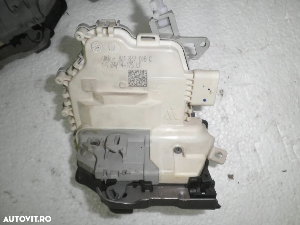 Broasca stanga/ dreapta fata / spate Audi A8 D4, A7, A4 B8, A5, A6 C7, 8J1837016C, 8J2837015C 4G0839015E