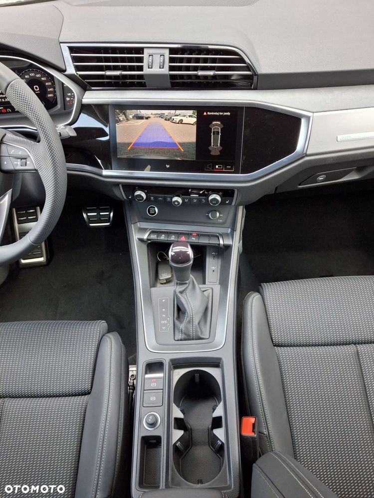 Audi Q3 - 22