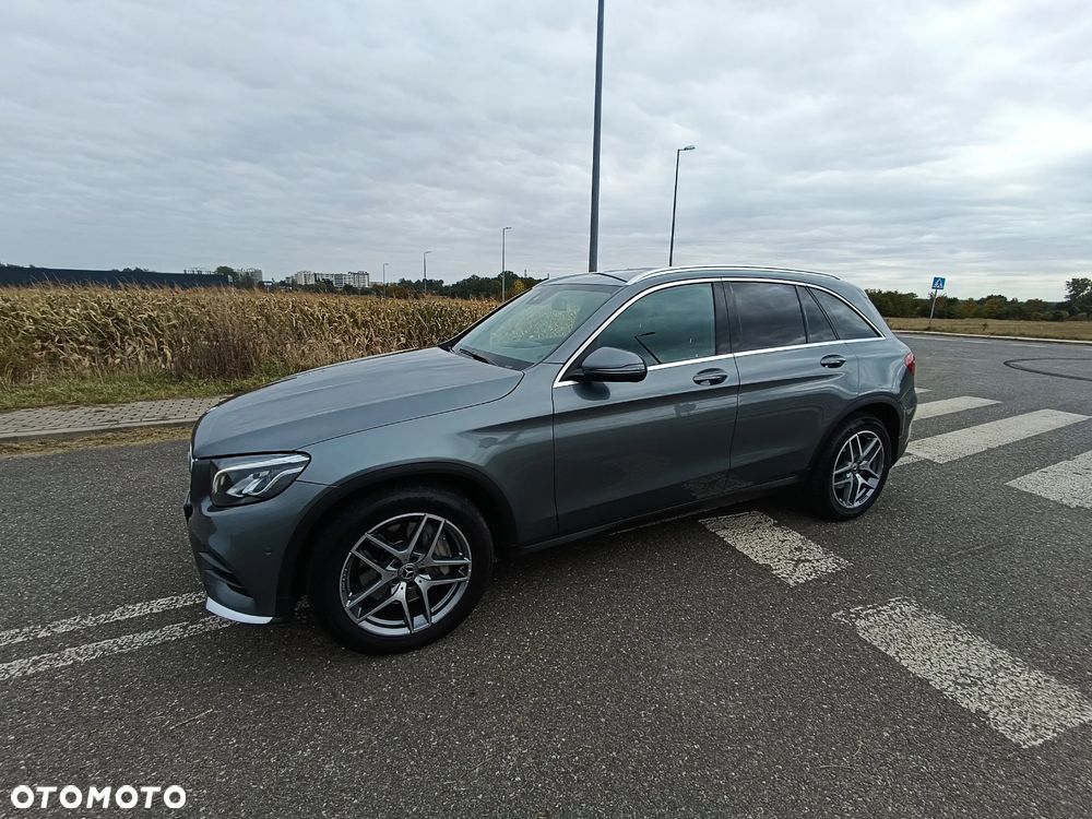 Mercedes-Benz GLC 220 d 4Matic 9G-TRONIC AMG Line - 11
