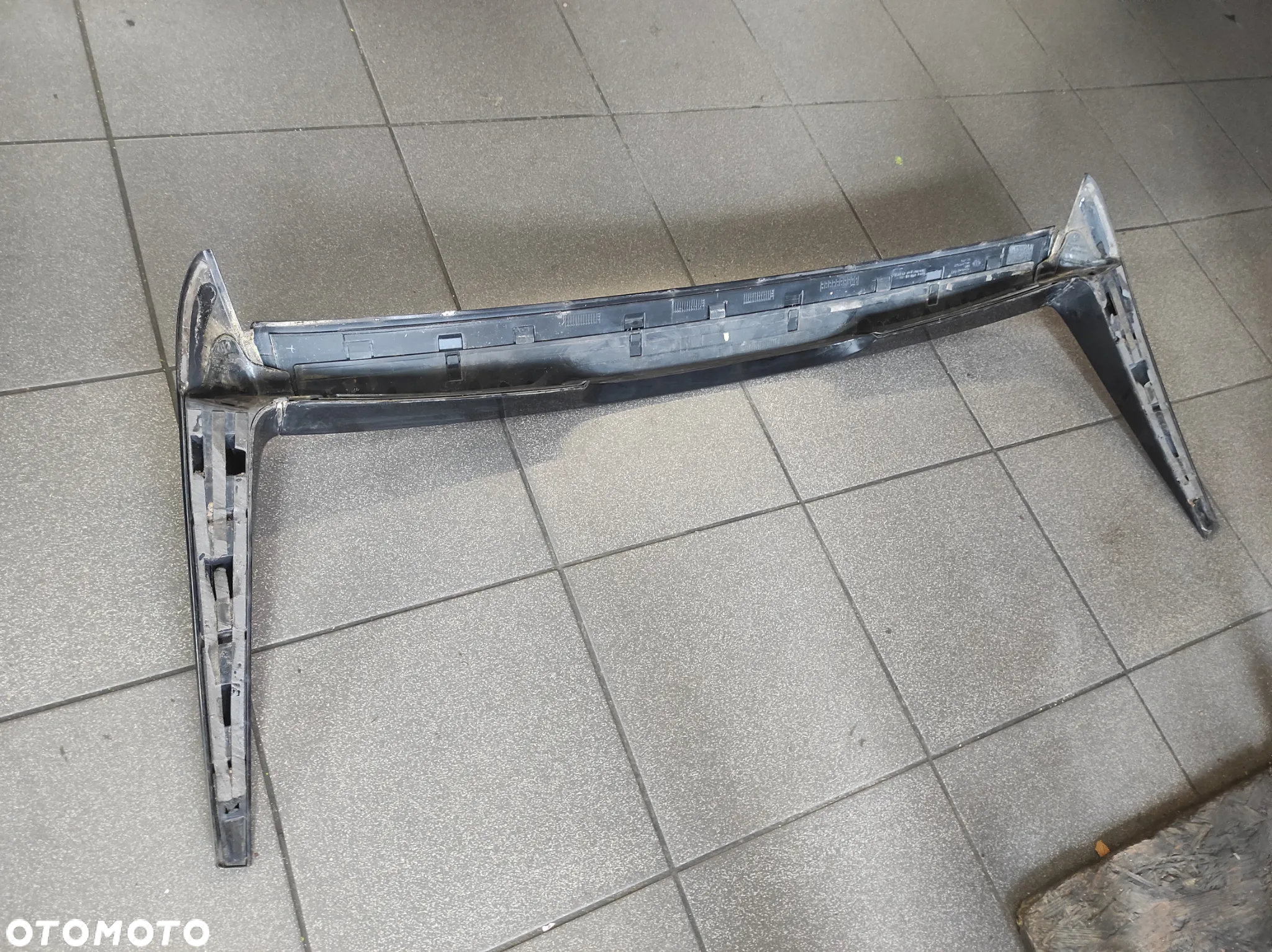 SPOJLER SPOILER LOTKA DASZEK TYLNEJ KLAPY OE VW POLO 5 6R BLUEMOTION 6R6827567 6R6805946 6R6805945 WYSYŁKA !!!! - 6