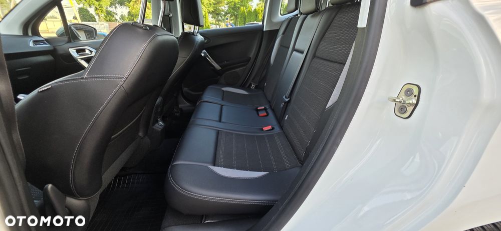 Peugeot 2008 1.2 VTi Allure - 9