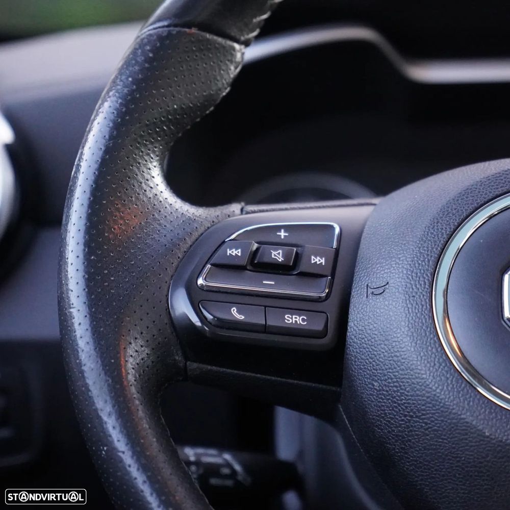 MG ZS EV 44.5 kWh Luxury - 22