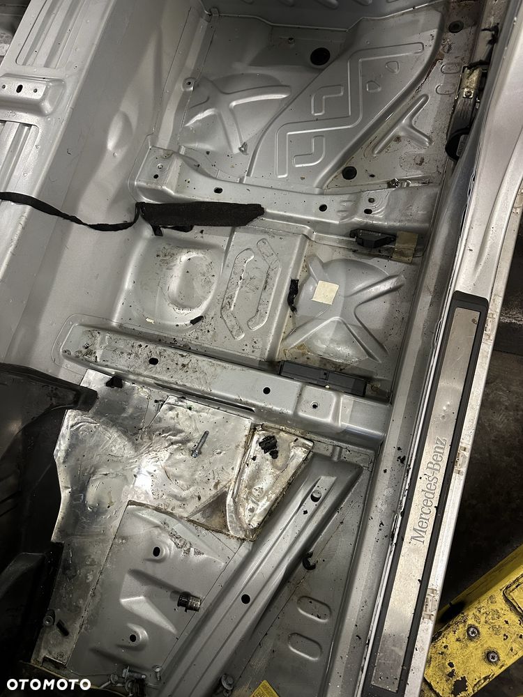 Płat podłogi reperaturka element karoserii mercedes w211 - 1