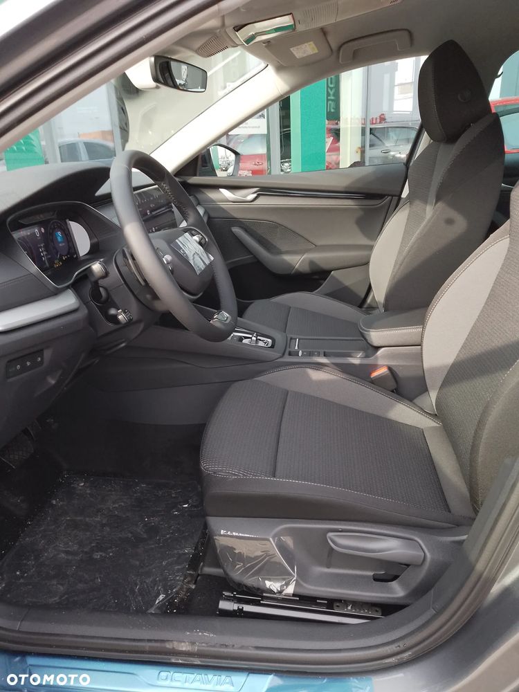 Skoda Octavia 1.5 TSI mHEV DSG Selection - 7