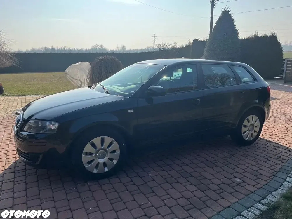 Audi A3 1.6 Ambiente - 3
