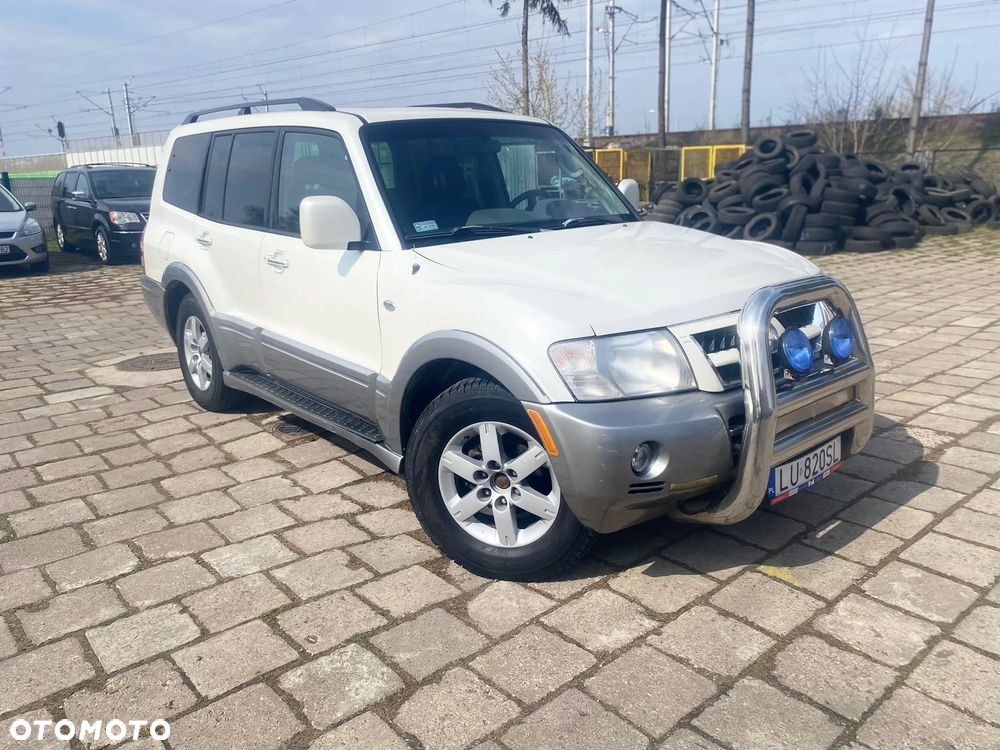 Mitsubishi Montero 3.8 Limited - 1