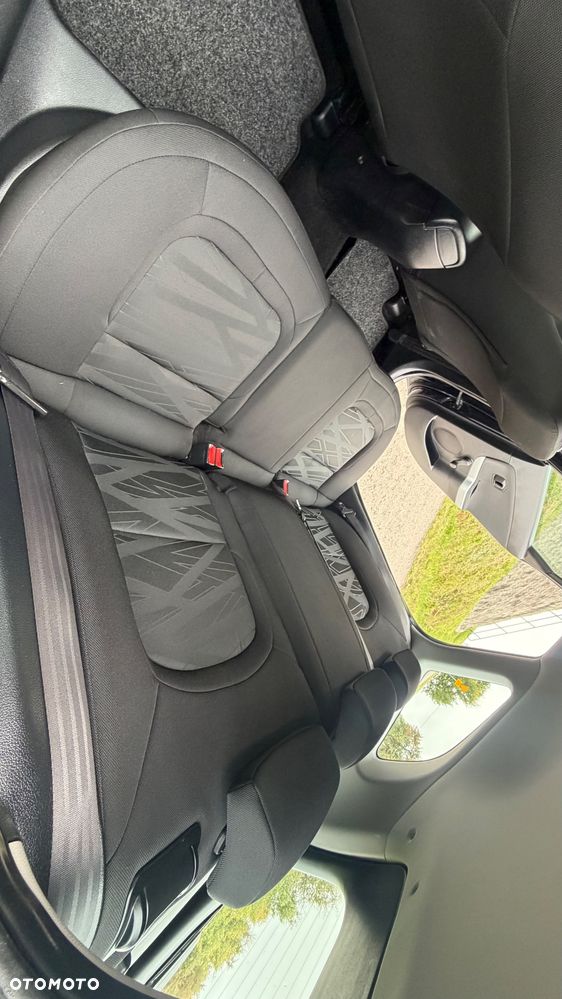 Kia Ceed - 26
