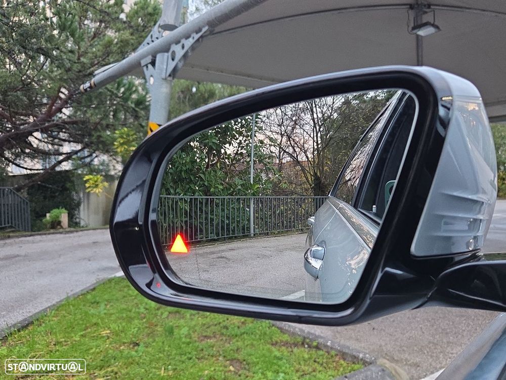 Mercedes-Benz E 220 d AMG - 11