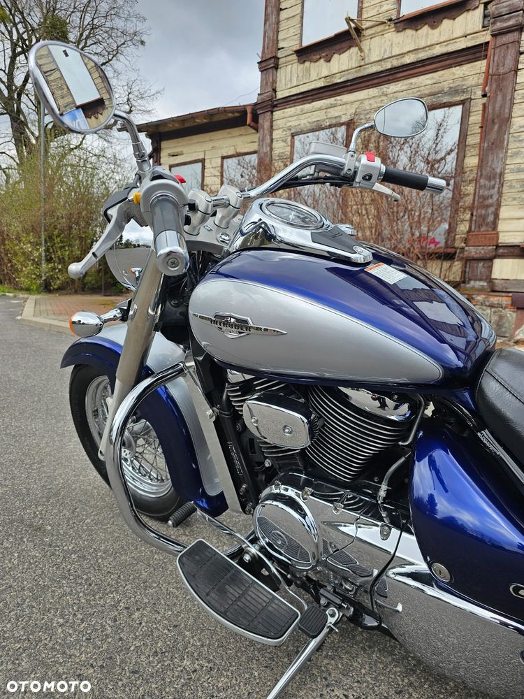 Suzuki Intruder - 12