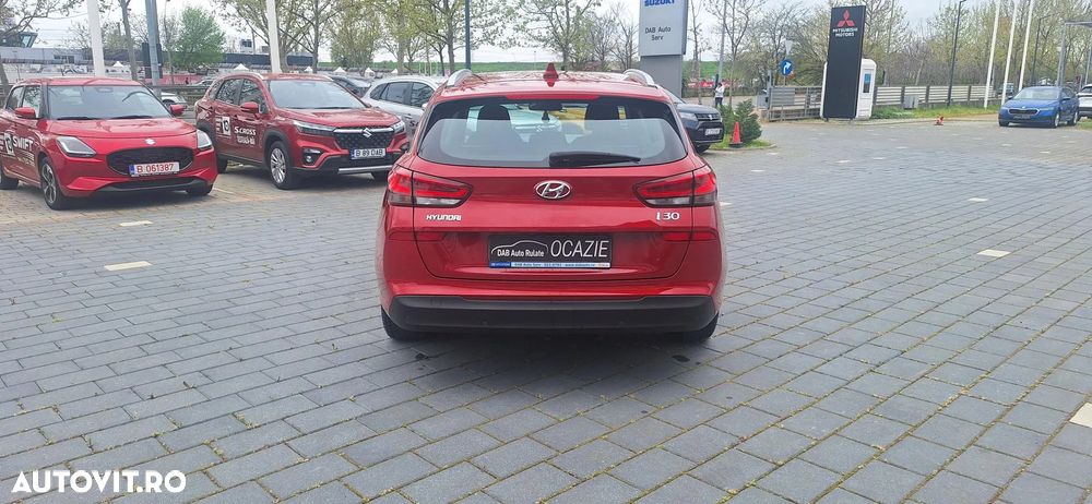 Hyundai i30 1.6 CRDI ISG 5DR MT Highway - 5