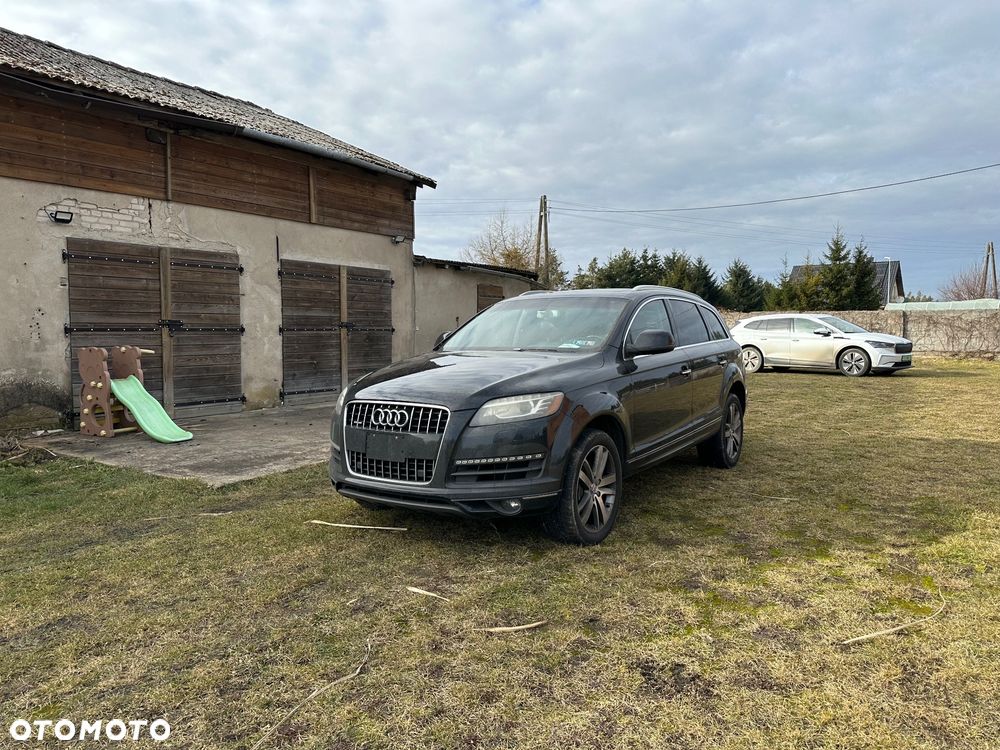 Audi Q7 - 1